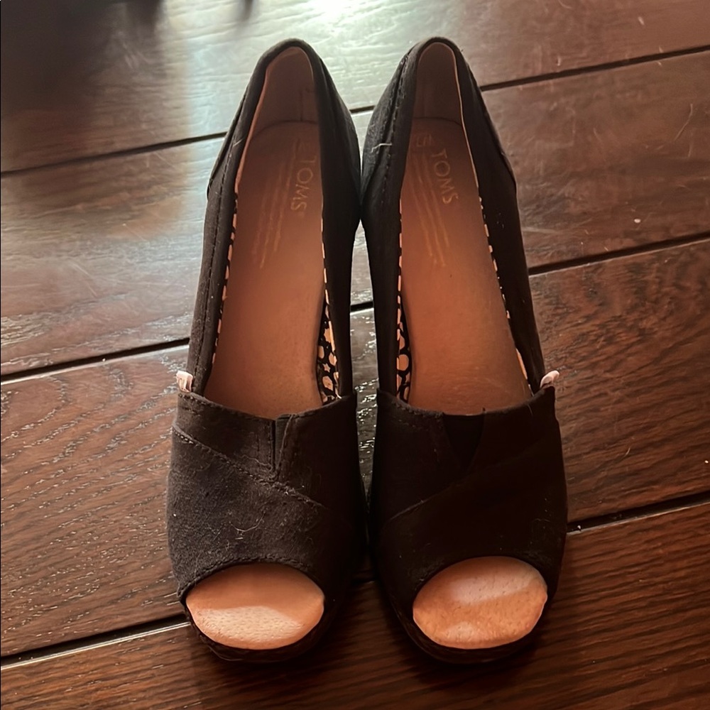 TOMS Women's Black Peep Toe Shoes